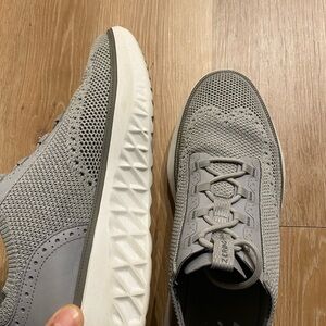 Cole Haan zero grand 360 - Gray and White Oxfords with Breathable Knit Fabric